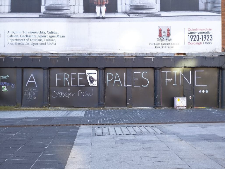 Mural against the war in Palestine, Cork City Centre (photo taken by Benedetta Salerno)